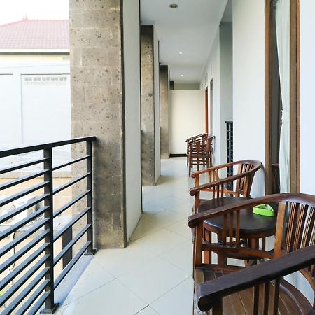 Hotel Warta Putra Denpasar  Exterior photo